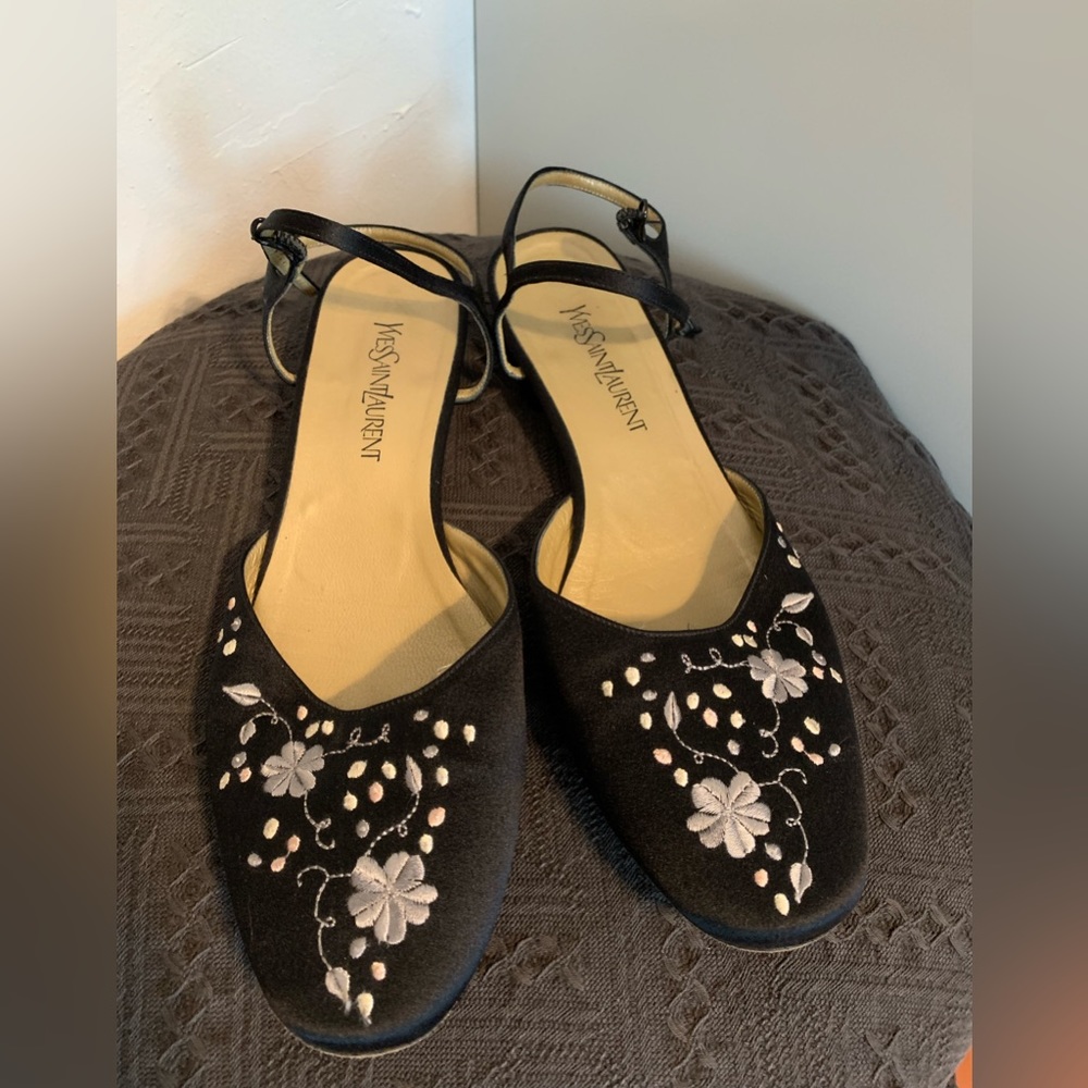 YSL Yves Saint Laurent vintage black floral flats size 9.5